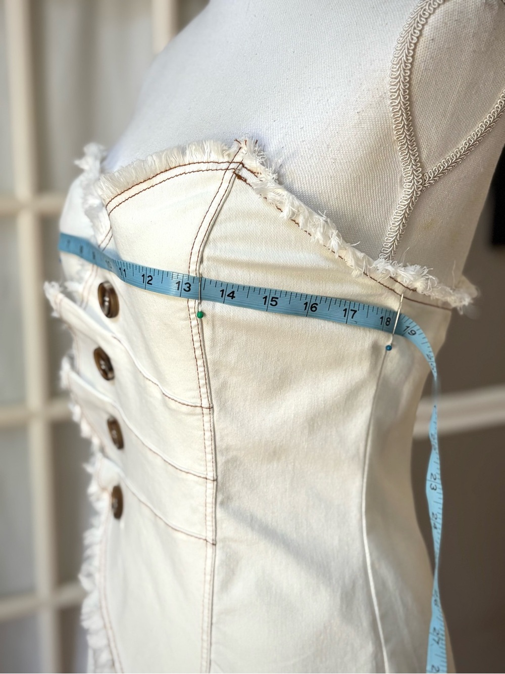 NWT Mika & Gala Strapless Mini Dress Ivory Fringe Button Detail M - Picture 8 of 13